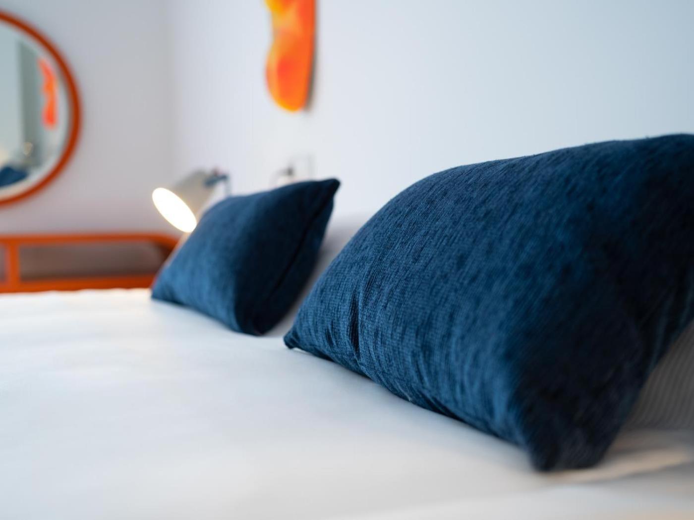 Housingleon Gaudi Suites Экстерьер фото